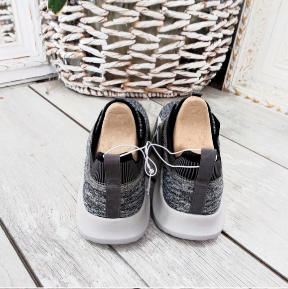 *SOLD* SKECHERS MENS 12 MEMORY FOAM KNIT SNEAKERS - Picture 5 of 7